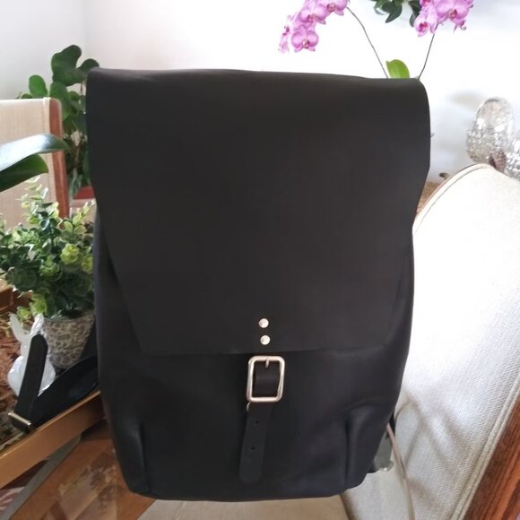 Genuine Black Leather Backpack Travel Unisex Carryon - Picture 1 of 7